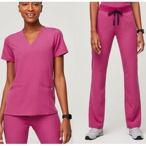 XS Electric Orchid Figs Scrub Set